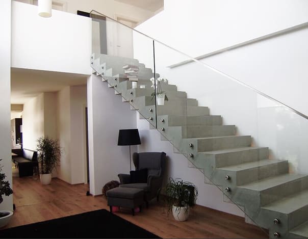 Fertiggestellter Umbau einer Treppe